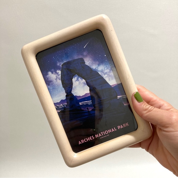 Vintage Regent Gallery Solid Wood 4x6 Picture Frame Arches National Park Print - Picture 2 of 4